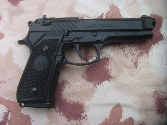 Beretta 92 FS Scarrellante a Gas con Scritte e Loghi Originali by Umarex