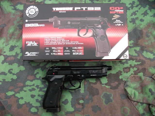 Taurus PT92 Beretta Type Full Metal Co2