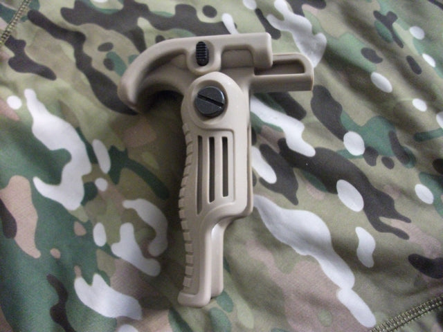 Vertical Folding Forward Grip Tan