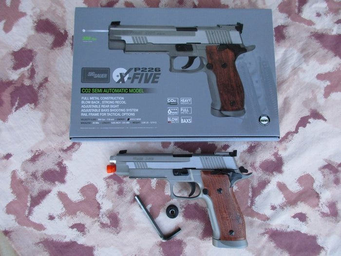 P226 Sig Sauer Chrome Silver Stainless Co2 GBB by Kwc per Cybergun