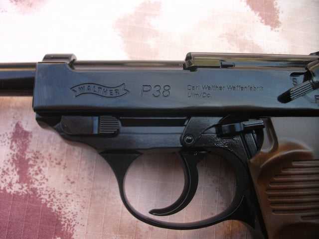 P38 Walther Co2 Blowback Full Metal by Umarex